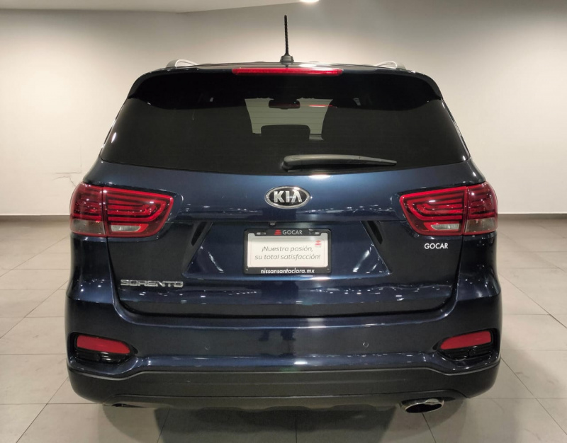 KIA Sorento  5 pts. LX, L4, TA, a/ac., 7 pas., RA-17 2019